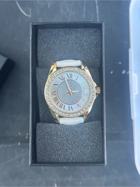 New Boxed White Sparkly Jeweled Kessaris Ladies Watch